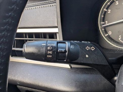 Used 2022 Mitsubishi Outlander SE image 8