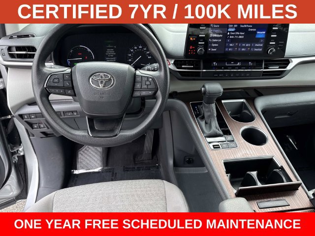 Used 2023 Toyota Sienna LE w/ LE Plus Package FWD image 18