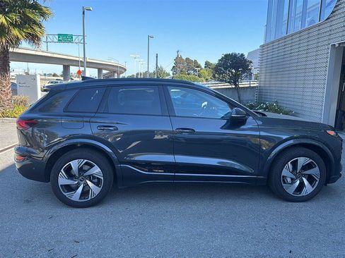 Used 2025 Audi Q6 e-tron Premium Plus AWD/4WD image 4