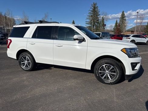 Used 2019 Ford Expedition XLT w/ Equipment Group 201A AWD/4WD image 11