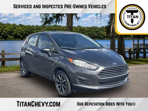 Used 2018 Ford Fiesta SE FWD image 1