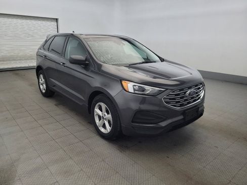 Used 2019 Ford Edge SE image 13