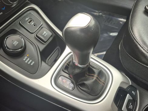 Used 2019 Jeep Compass Latitude w/ Popular Equipment Group image 21