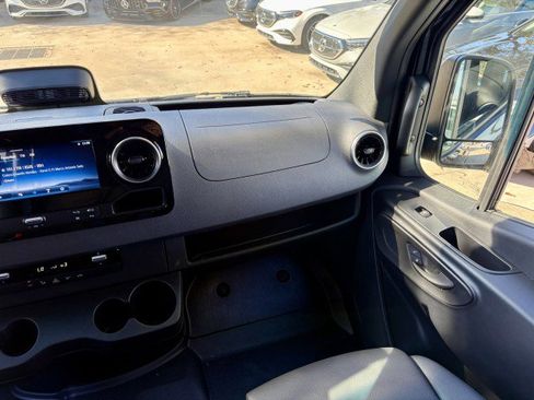New 2025 Mercedes-Benz Sprinter 2500 image 14