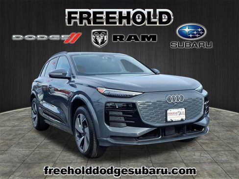 Used 2025 Audi Q6 e-tron Premium Plus w/ Premium Plus image 1