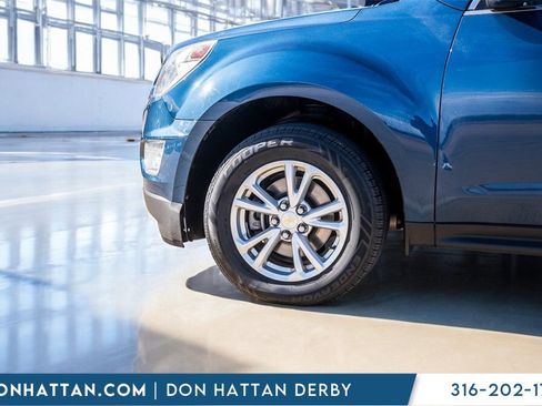 Used 2017 Chevrolet Equinox LT w/ Convenience Package image 35