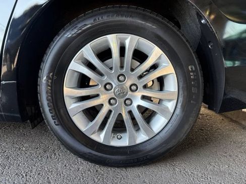 Used 2014 Toyota Sienna XLE FWD image 45