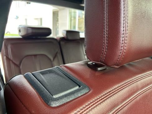 Used 2023 Ford Expedition Limited AWD/4WD image 15