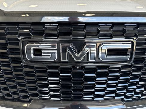 Used 2024 GMC Yukon Denali Ultimate AWD/4WD image 14