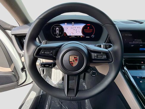 Used 2025 Porsche Panamera 4 image 40