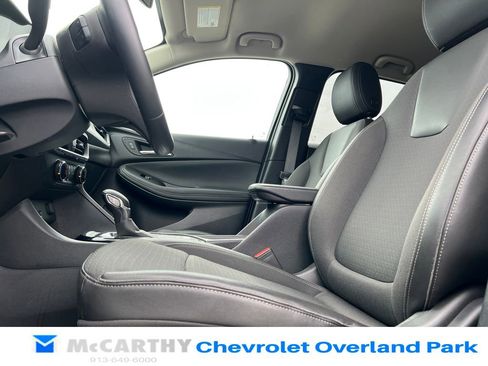 Used 2025 Buick Encore GX Preferred AWD/4WD image 10