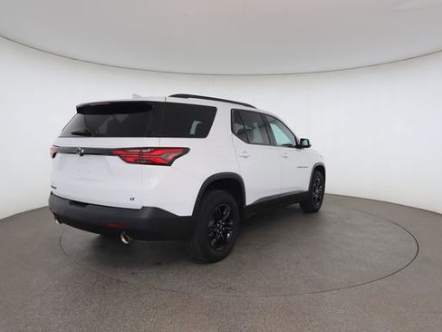 Used 2023 Chevrolet Traverse LT FWD image 18