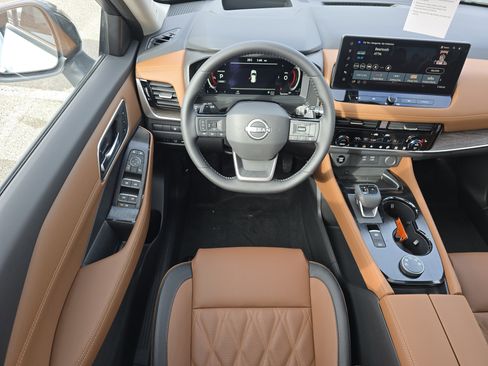 New 2026 Nissan Rogue Platinum image 32