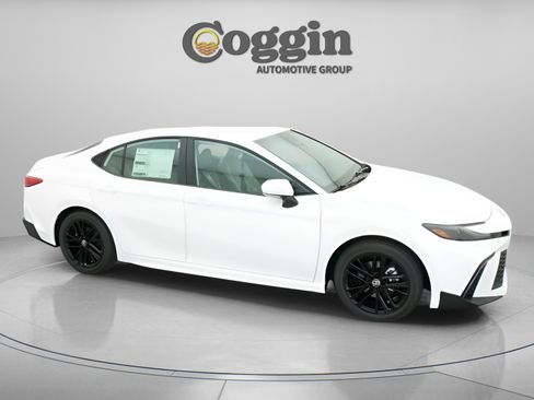 New 2026 Toyota Camry SE FWD image 24