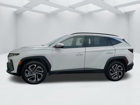 Certified 2025 Hyundai Tucson Limited image 8