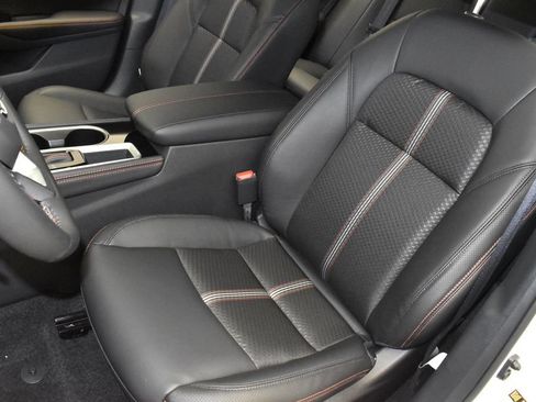 Used 2025 Nissan Altima 2.5 SR FWD image 14