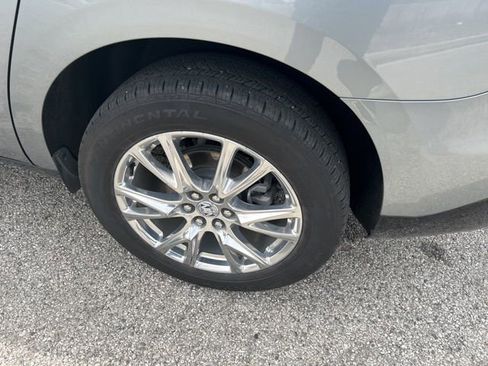 Used 2023 Buick Enclave Premium w/ Experience Buick Package image 5