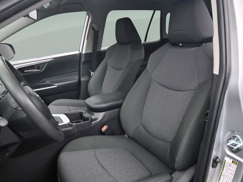 Certified 2024 Toyota RAV4 XLE image 32