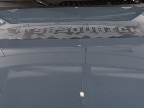 New 2025 Ford Bronco Badlands image 25