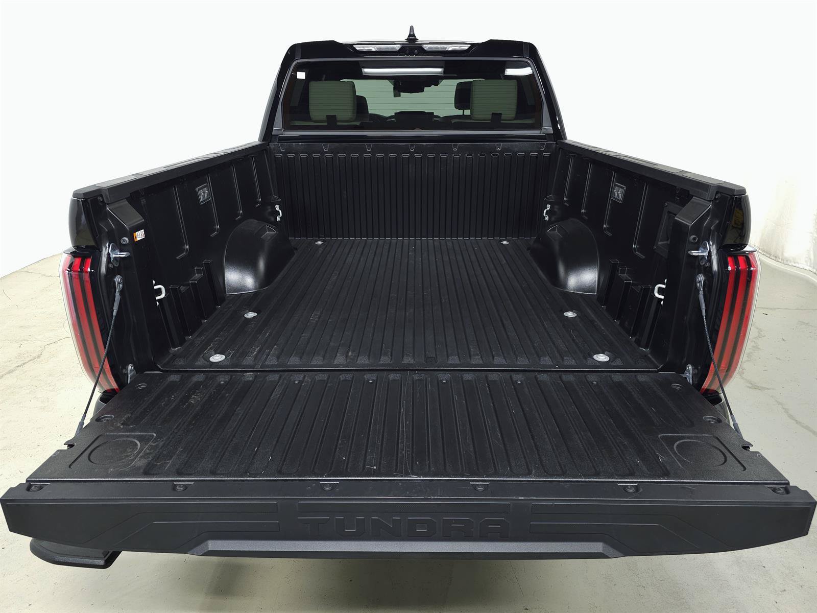 Used 2025 Toyota Tundra Capstone AWD/4WD image 7