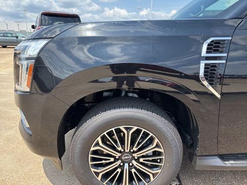 New 2025 Nissan Armada SL w/ Captain's Chari Seat Package image 7