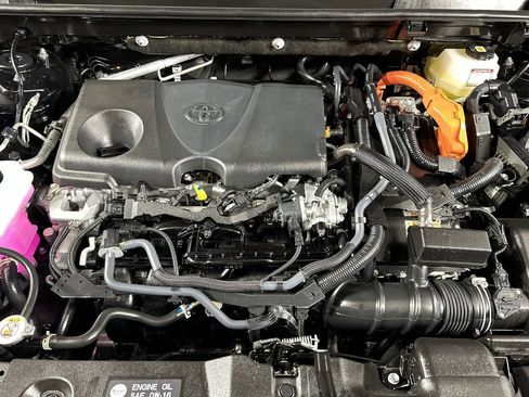 Used 2025 Toyota RAV4 LE image 10