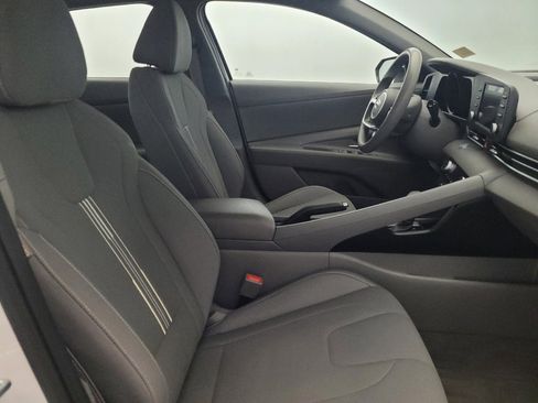 Used 2023 Hyundai Elantra SEL FWD image 21