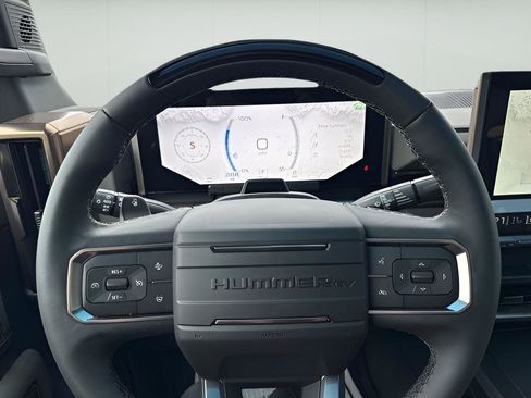 New 2025 GMC Hummer EV 2X image 20