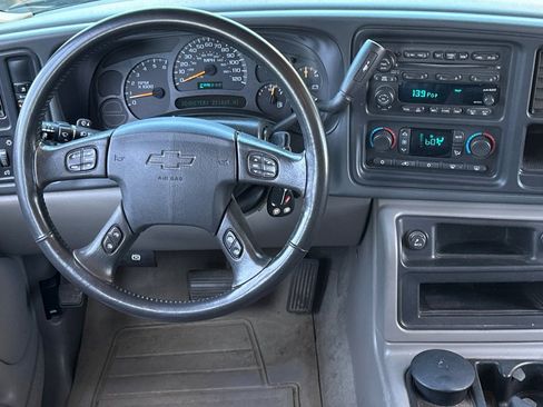 Used 2004 Chevrolet Tahoe LT w/ LT Preferred Equipment Group AWD/4WD image 14
