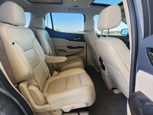Used 2021 GMC Acadia Denali w/ Denali Technology Package FWD image 24