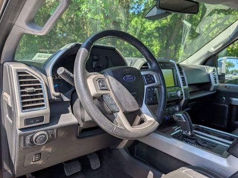 Used 2015 Ford F150 Lariat w/ Equipment Group 502A Luxury AWD/4WD image 32