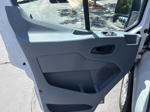 Used 2015 Ford Transit 350 XLT RWD image 12