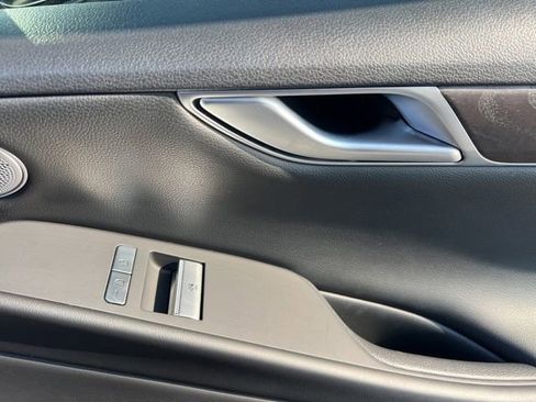 Used 2023 Genesis G80 image 36