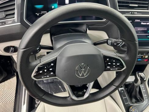 Used 2024 Volkswagen Tiguan SE R-Line AWD/4WD image 20