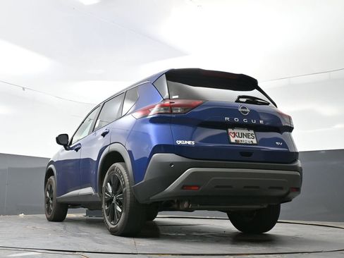 Used 2023 Nissan Rogue SV image 31
