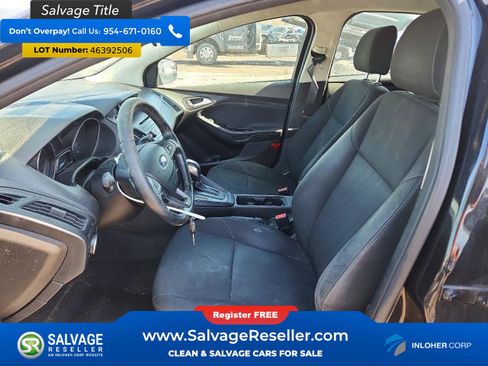 Used 2015 Ford Focus SE w/ SE Sport Package image 9