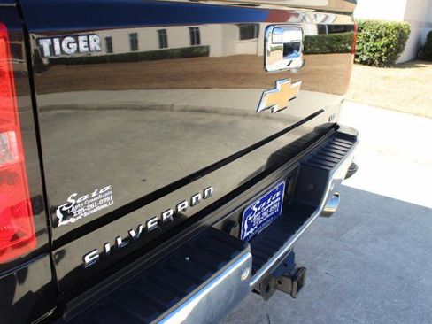 Used 2017 Chevrolet Silverado 2500 LTZ w/ Vortec Plus Package image 22