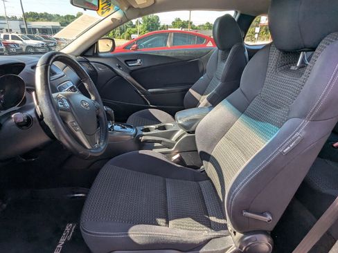 Used 2012 Hyundai Genesis 2.0T RWD image 9