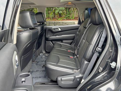 Used 2017 Nissan Pathfinder Platinum AWD/4WD image 45