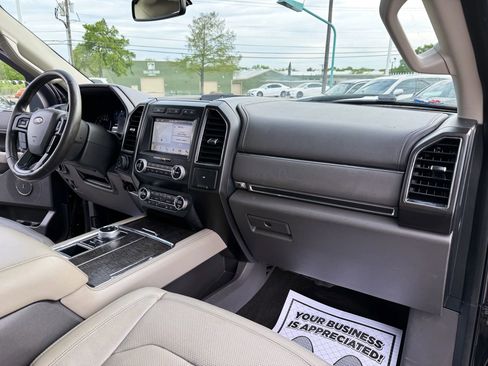 Used 2019 Ford Expedition Limited w/ Texas Edition Package image 47