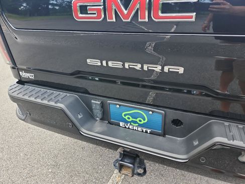 Certified 2025 GMC Sierra 2500 AT4 w/ AT4 Premium Plus Package AWD/4WD image 4