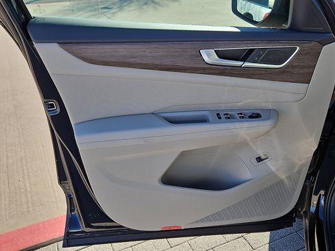 New 2026 Volkswagen Atlas SEL image 15