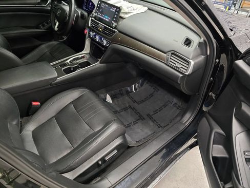 Used 2019 Honda Accord Touring image 27