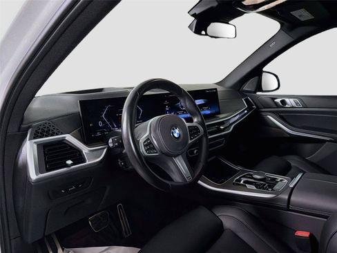 Used 2024 BMW X5 xDrive40i w/ M Sport Package AWD/4WD image 9