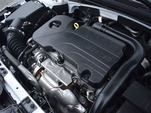 Used 2022 Chevrolet Malibu LS image 30