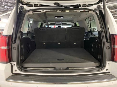 Used 2019 Chevrolet Suburban Premier AWD/4WD image 12