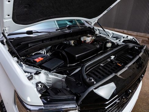 Used 2024 GMC Sierra 1500 AT4 w/ Technology Package image 41