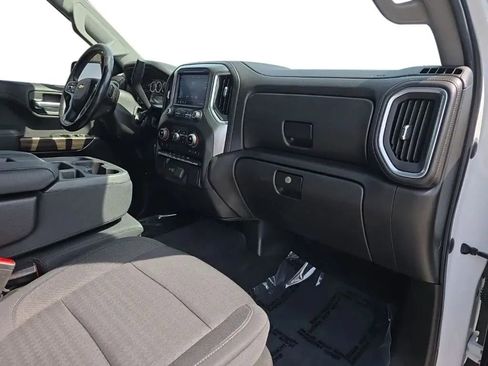 Used 2021 Chevrolet Silverado 1500 LT image 17