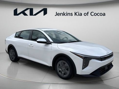New 2026 Kia K4 FWD image 1