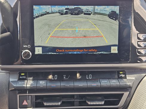 Used 2025 Toyota Camry SE w/ Convenience Package FWD image 19